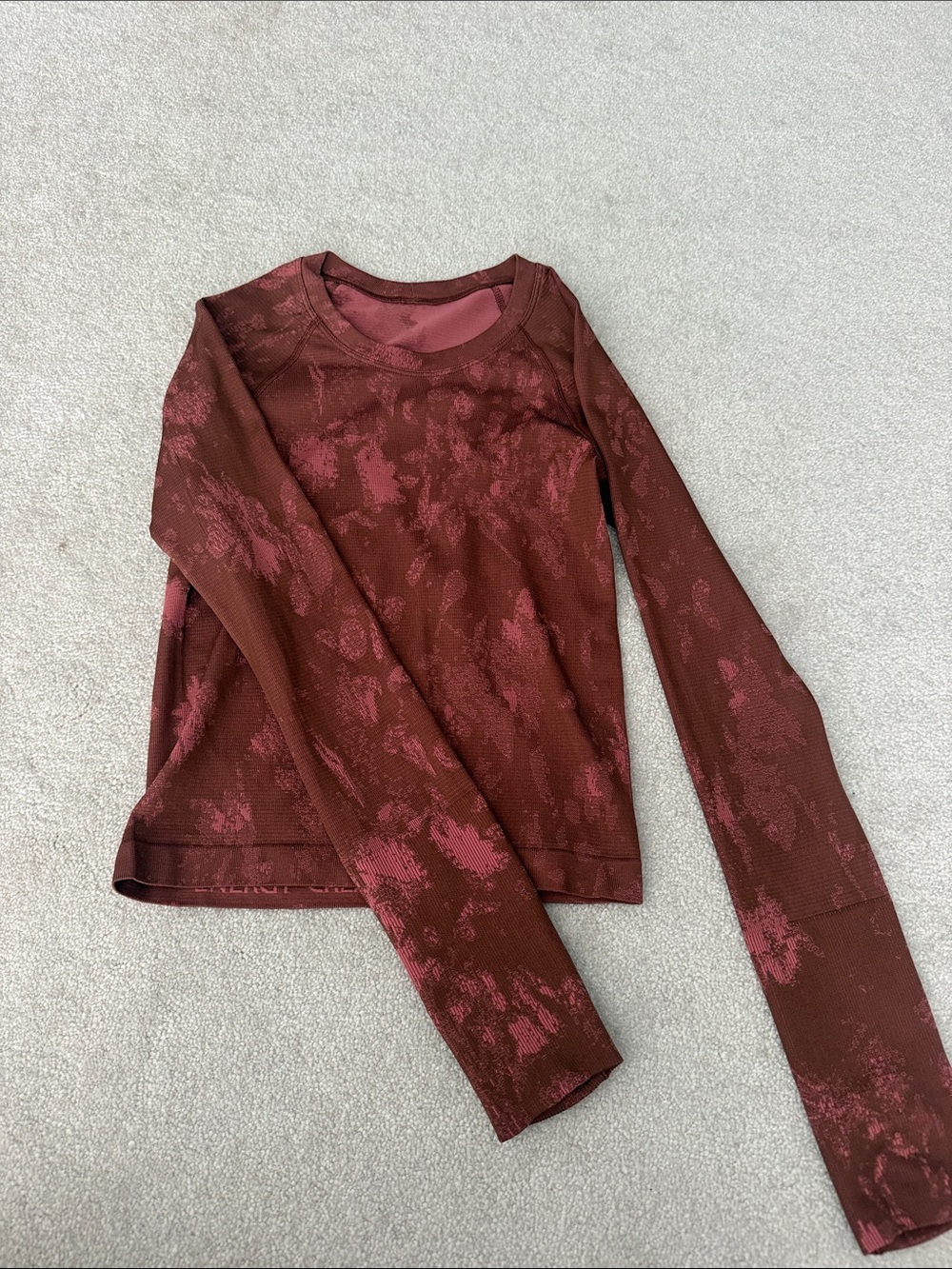 Lululemon patterned long sleeve swiftly tech shirt